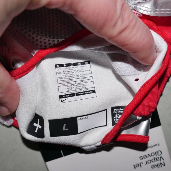 These Nike Vapor Jet 7.0 Energy Football Gloves Size L Sticky Grippy NWT - Picture 4 of 6